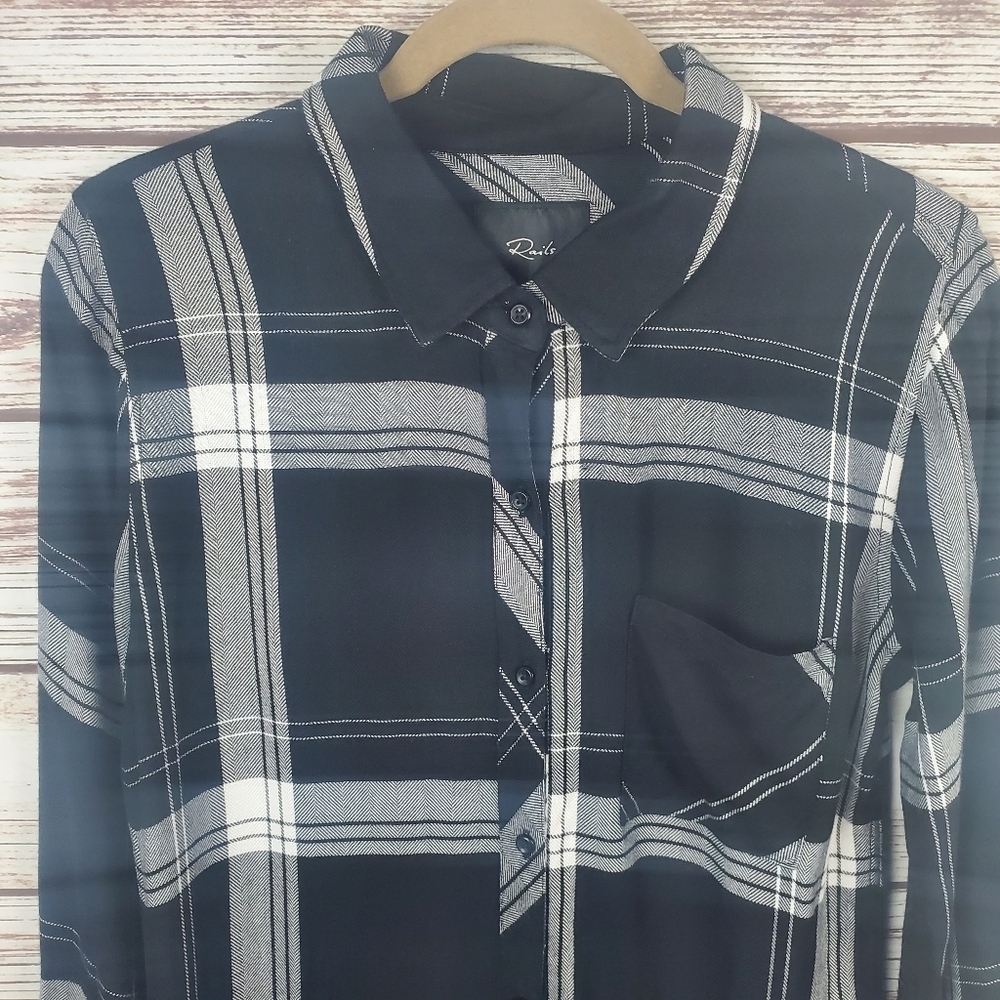 NWT Rails Womens Small Hunter Black & Bone Plaid Long Sleeve Button Down Shirt - Picture 2 of 8